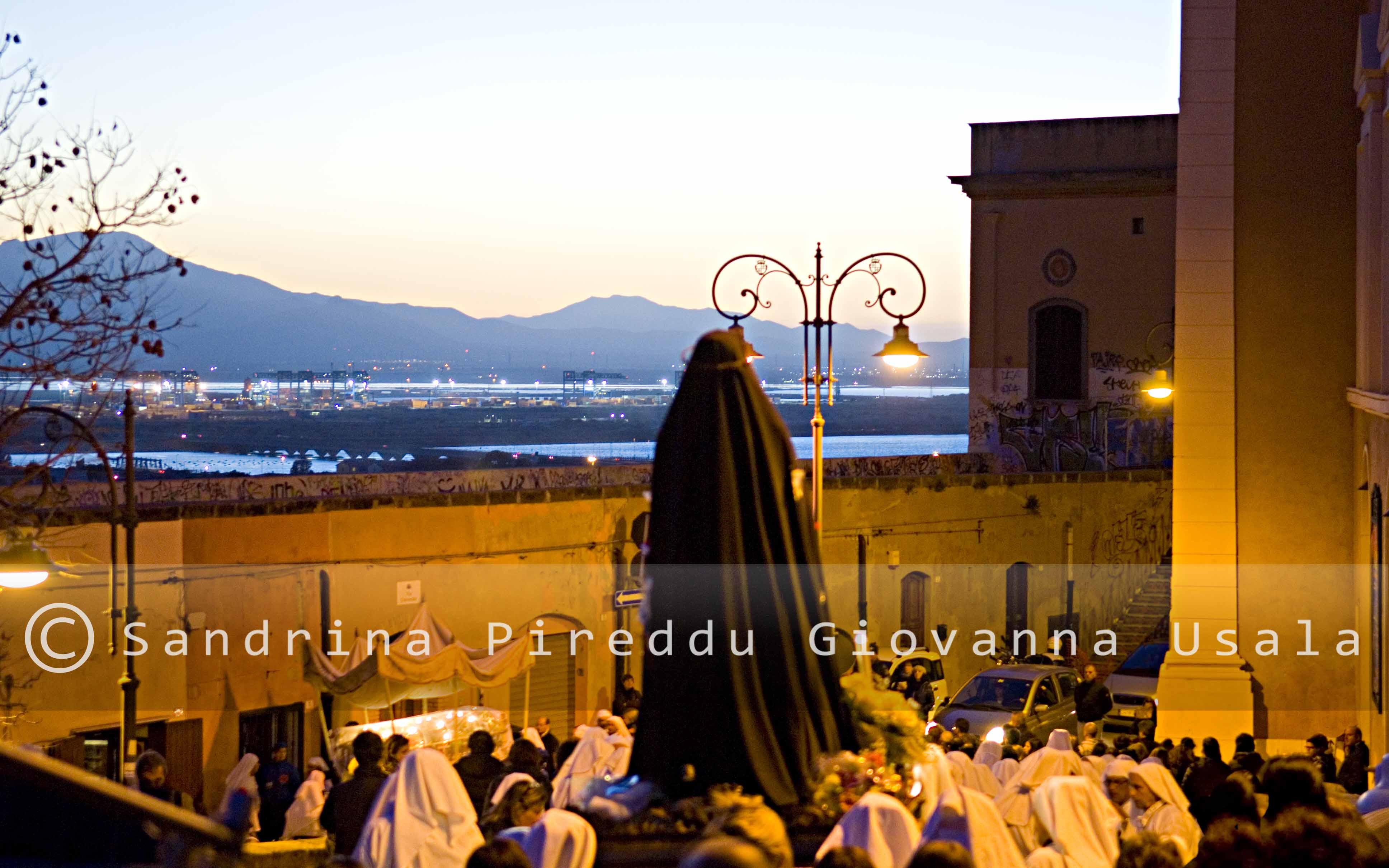 Processione del Cristo morto - Arciconfraternita della Solitudine - Quartiere Villanova Cagliari